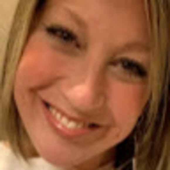 Meet your Posher, Carrie - Picture 1 of 1